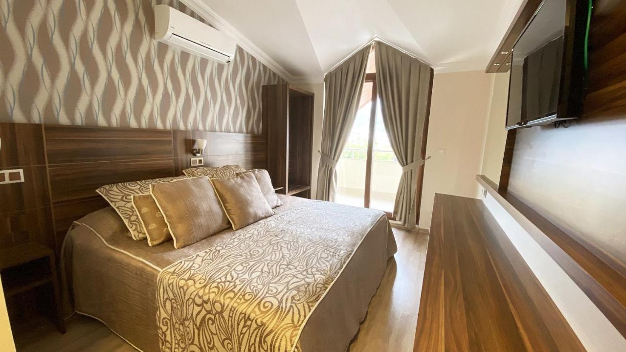 Emily Rose Hotel كمر المظهر الخارجي الصورة