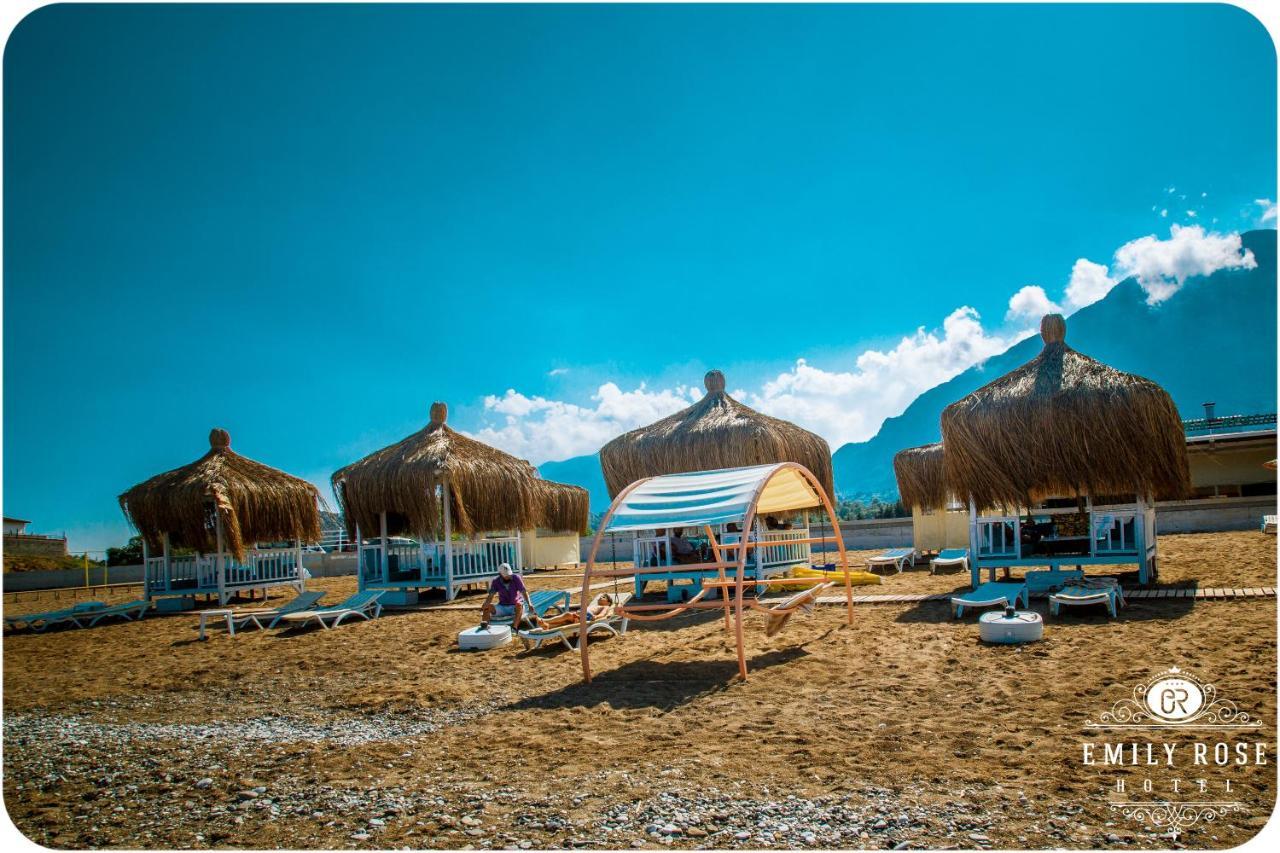 Emily Rose Hotel كمر المظهر الخارجي الصورة